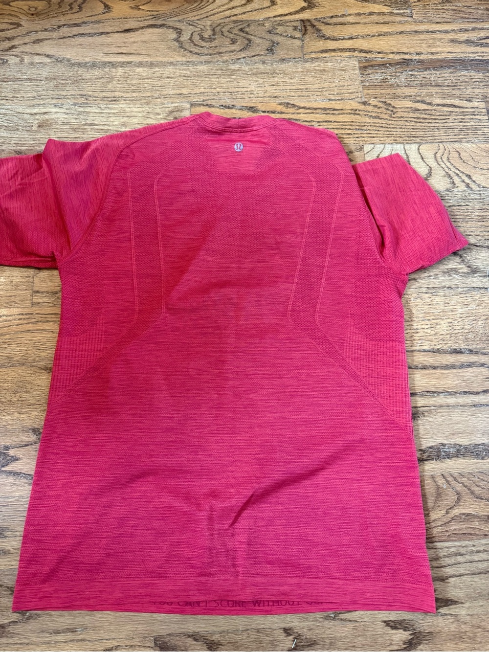 lululemon athletica Men's Short Sleeve Crew - Red Heather small/medium. - Picture 2 of 2